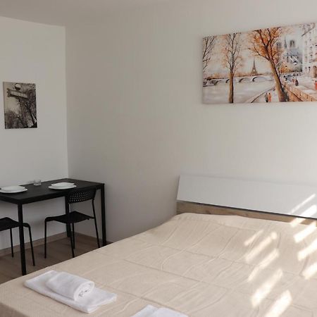 Apartman Lena Banovo Brdo Apartment Belgrade Luaran gambar