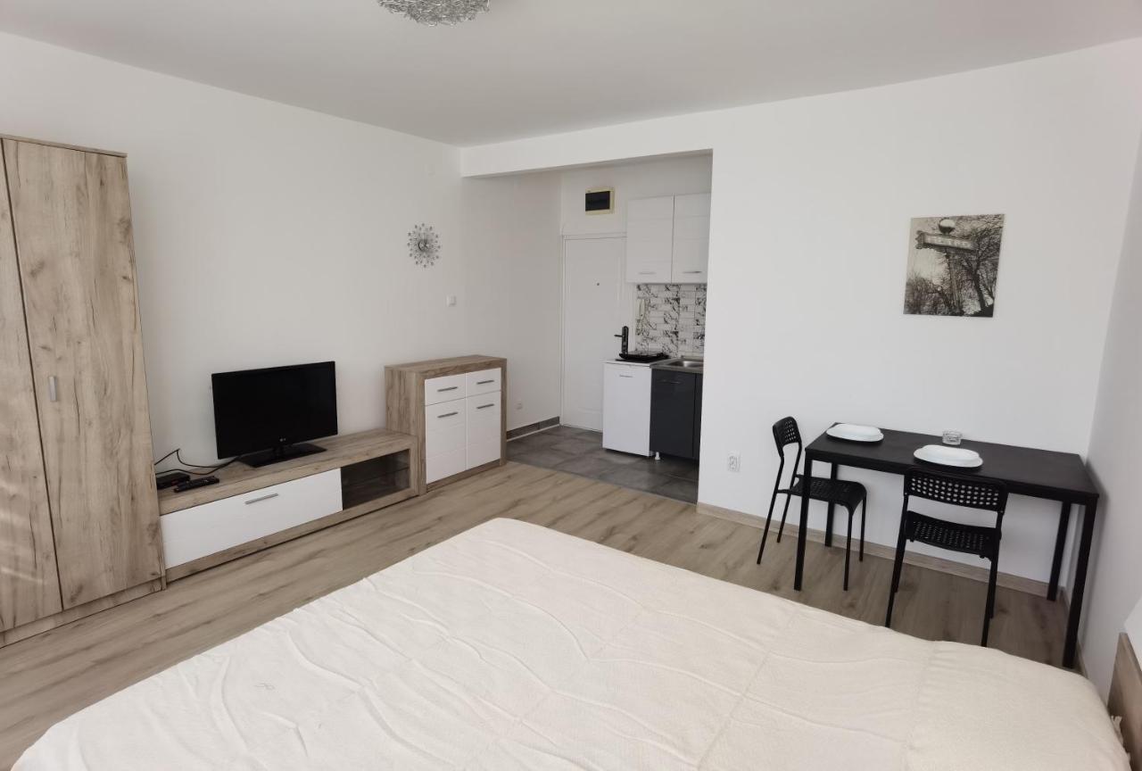 Apartman Lena Banovo Brdo Apartment Belgrade Luaran gambar