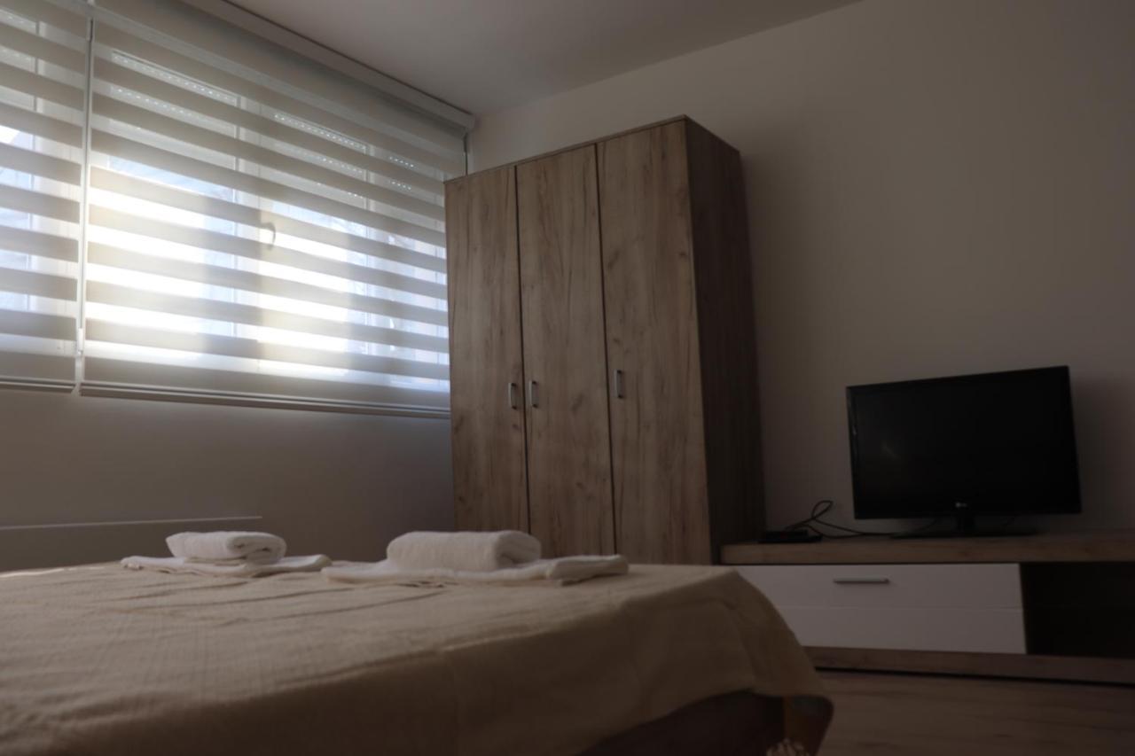 Apartman Lena Banovo Brdo Apartment Belgrade Luaran gambar